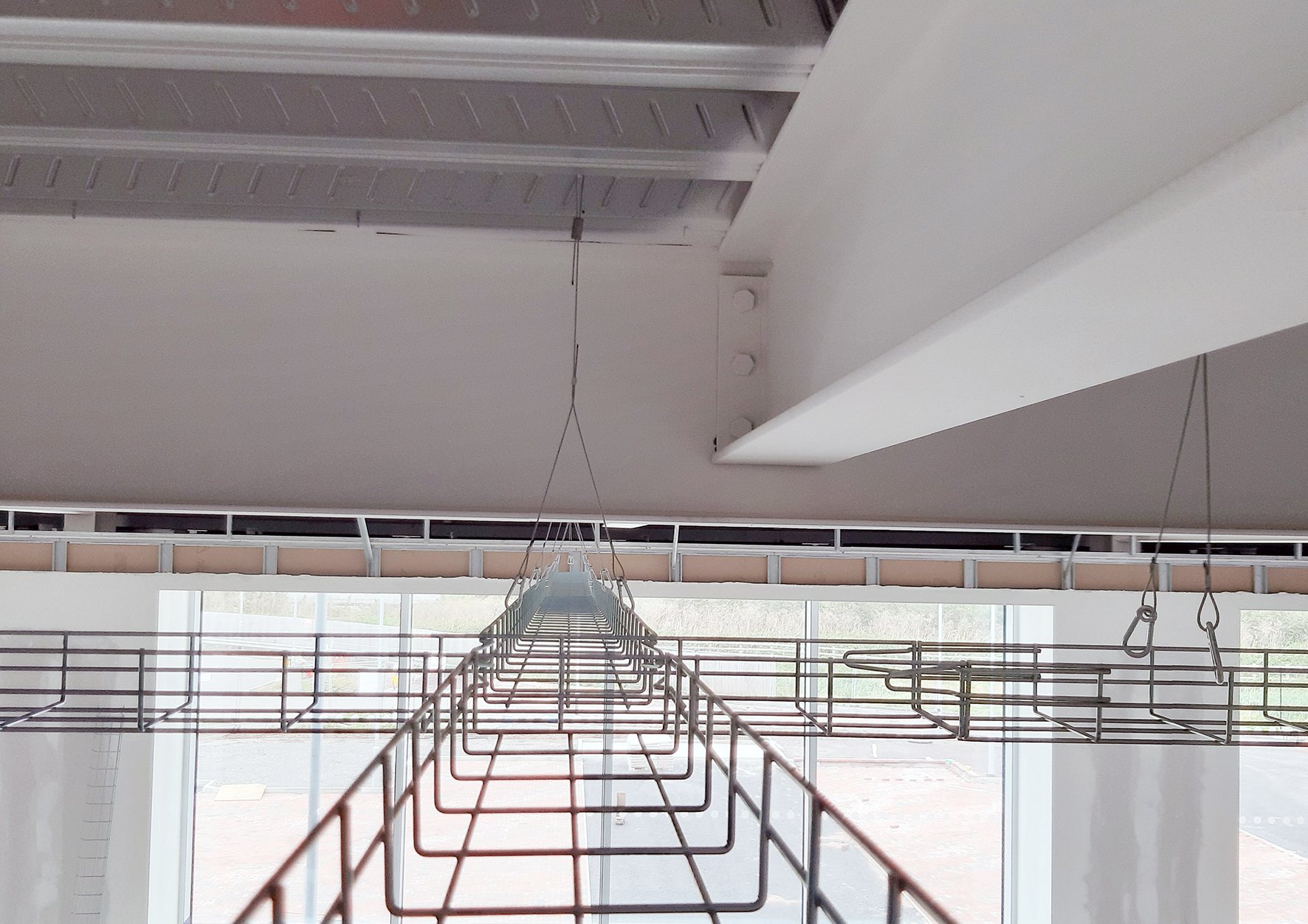 Zip-Clip Y-It suspension solution