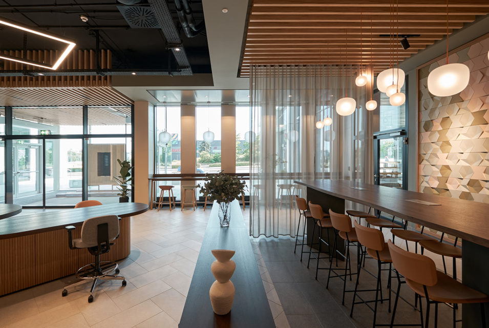 Architectural lighting supports